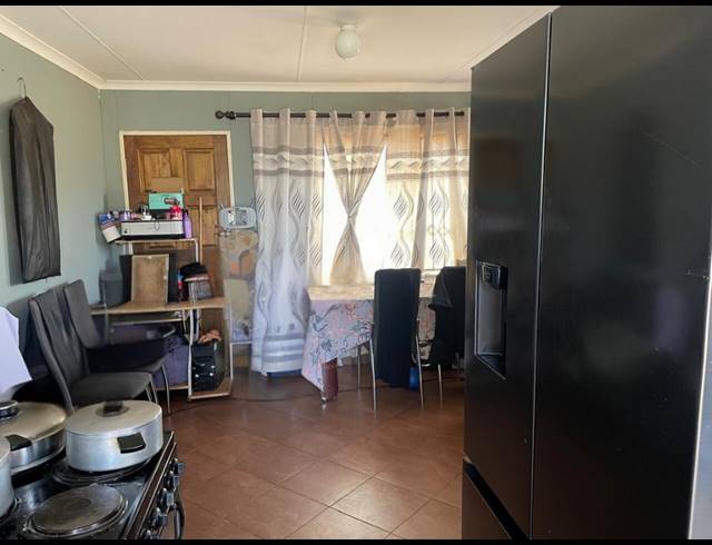 3 BEDROOM HOUSE FOR SALE IN BEVERLEY HILLS